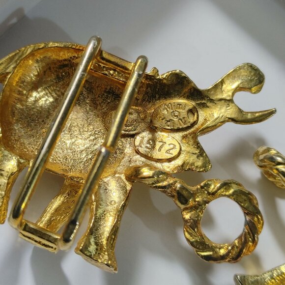 Mimi Di N 1972 Elephants Interlocking Statement Belt Buckles Vintage Gold Tone main image 8